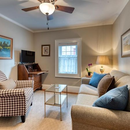 The Park Inn Hammondsport Bagian luar foto