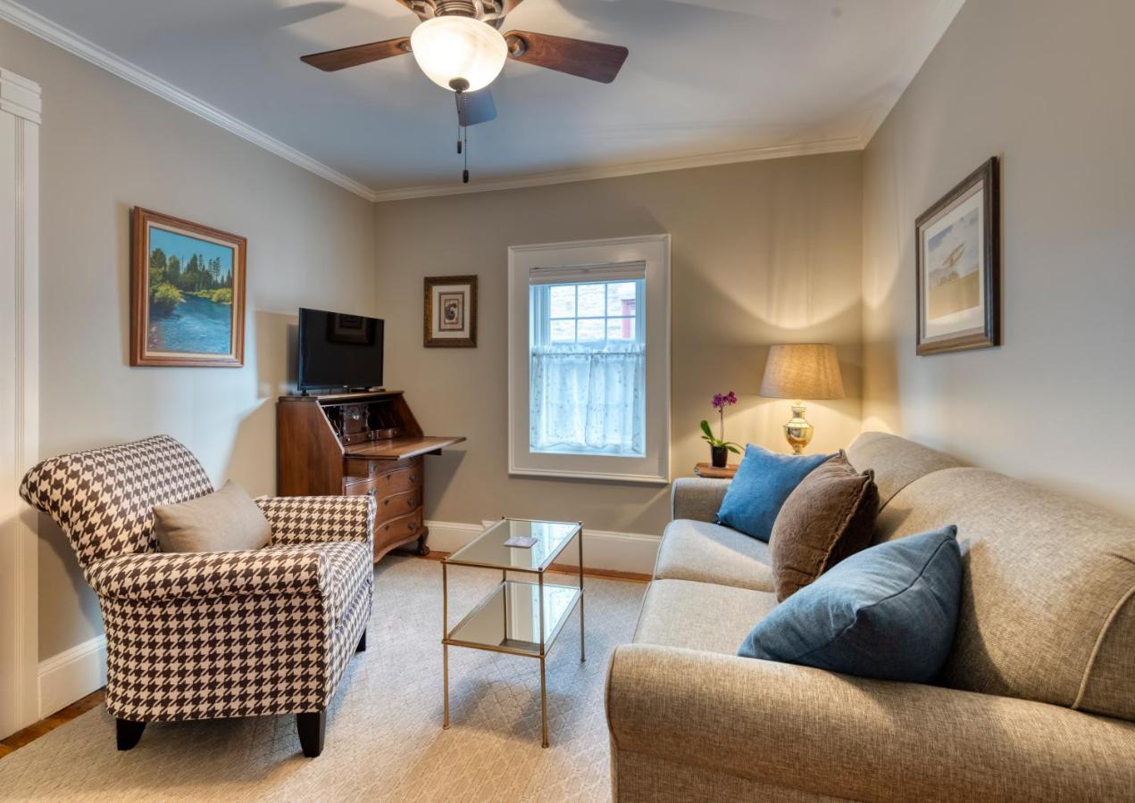 The Park Inn Hammondsport Bagian luar foto